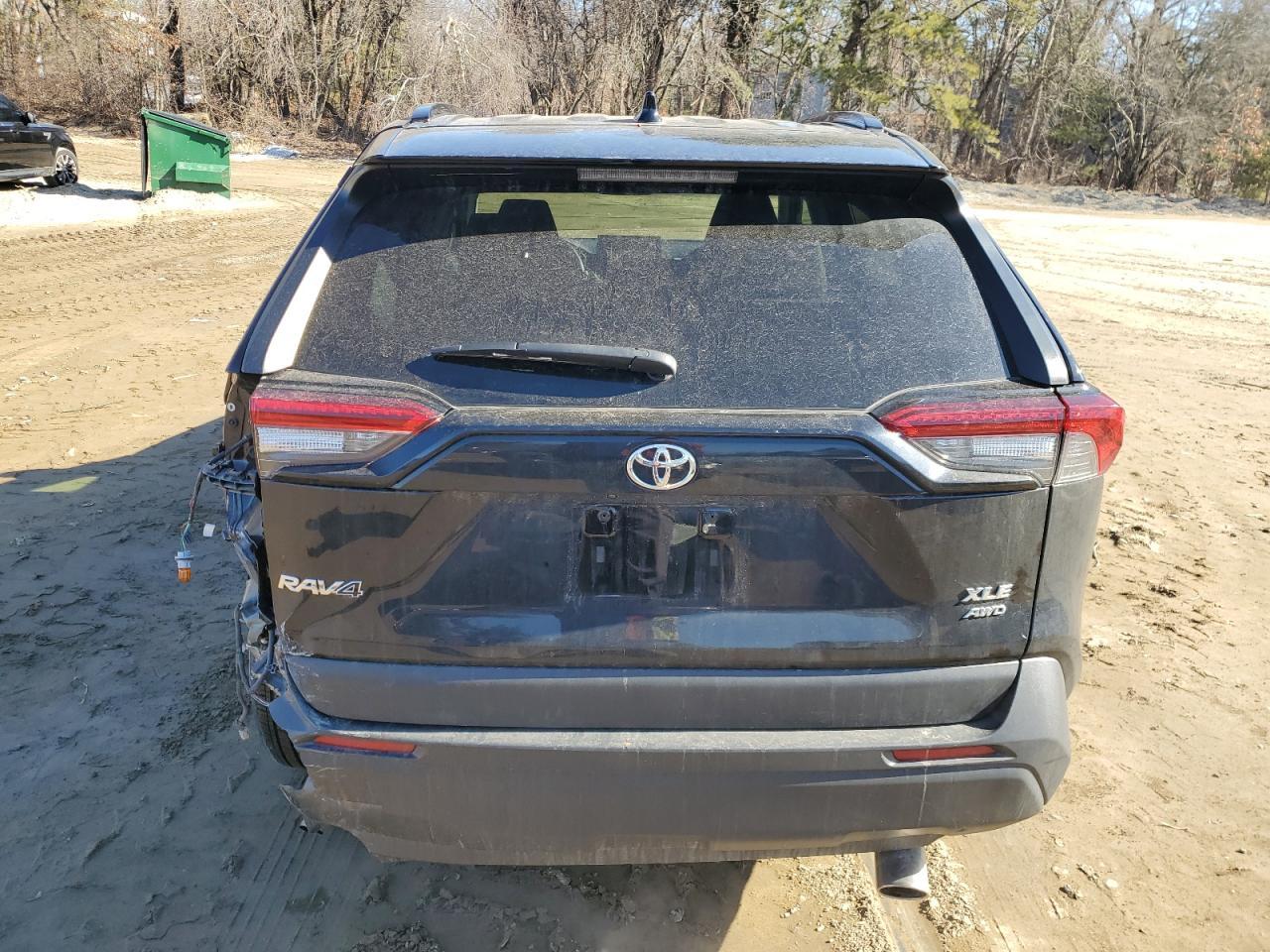 2022 TOYOTA RAV4 XLE - Image 6