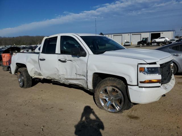 2017 Chevrolet Silverado K1500 Custom - Фото 4