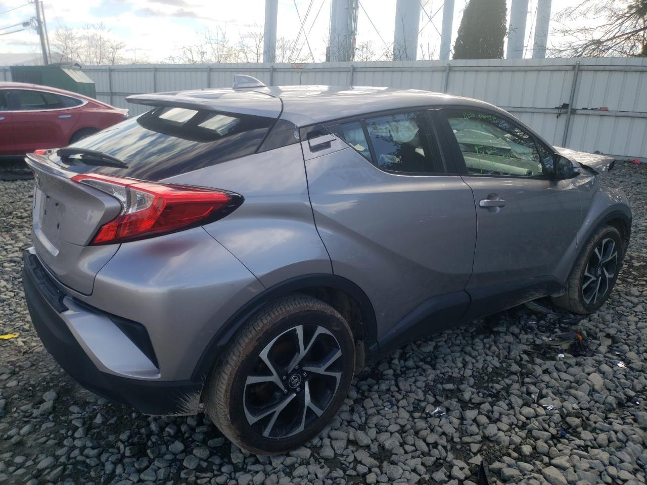 2019 TOYOTA C-HR XLE - Image 3