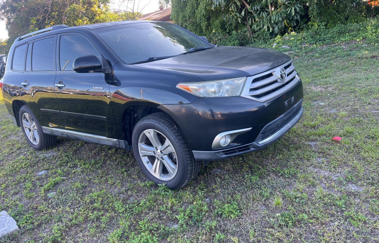 2011 TOYOTA HIGHLANDER