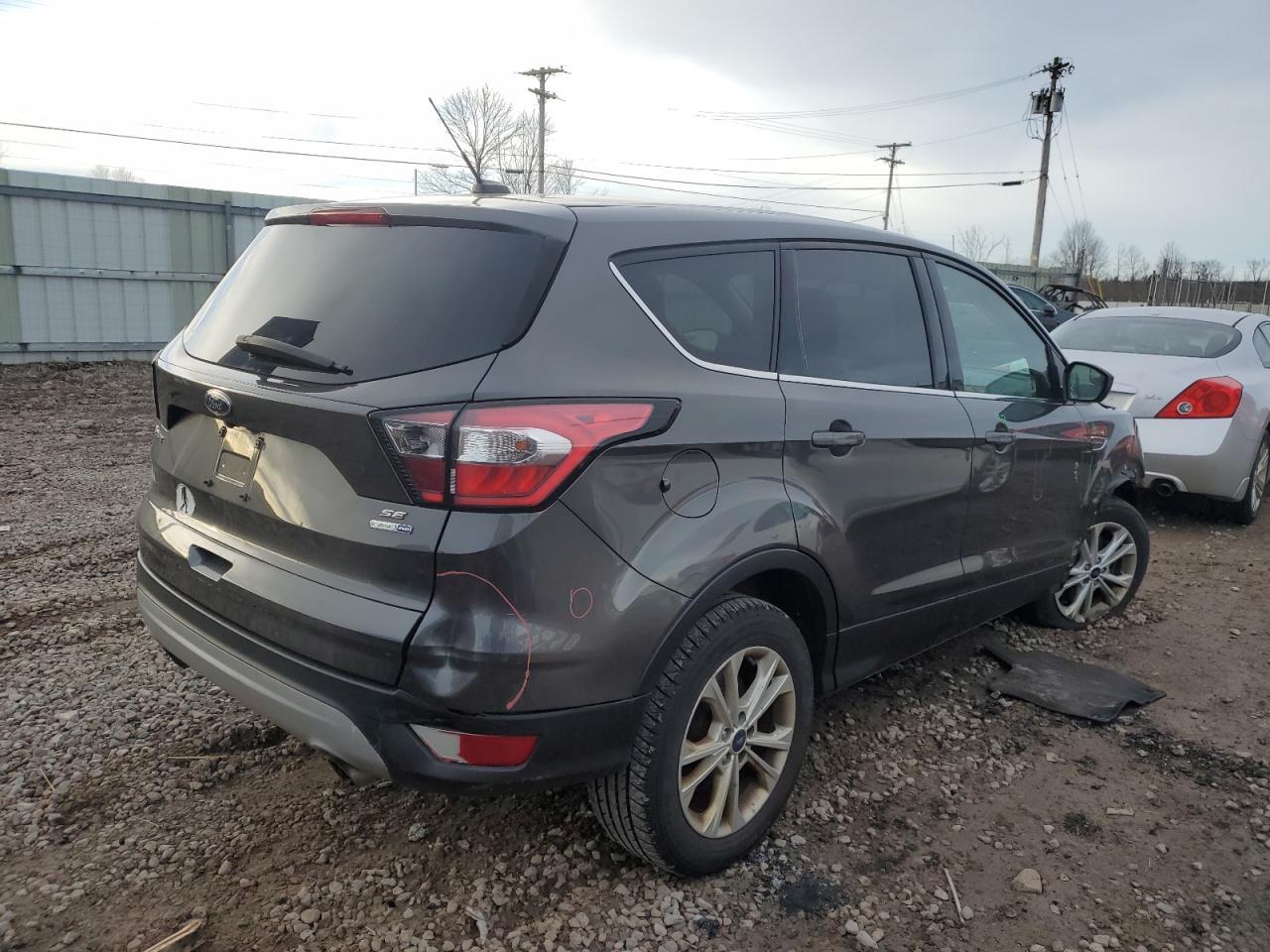 2017 FORD ESCAPE SE - Фото 3