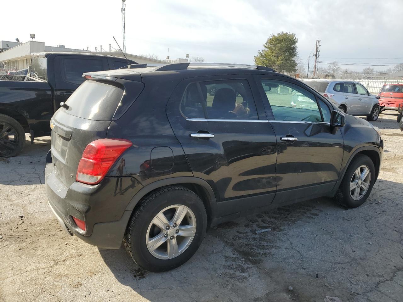 2018 CHEVROLET TRAX 1LT - Фото 3