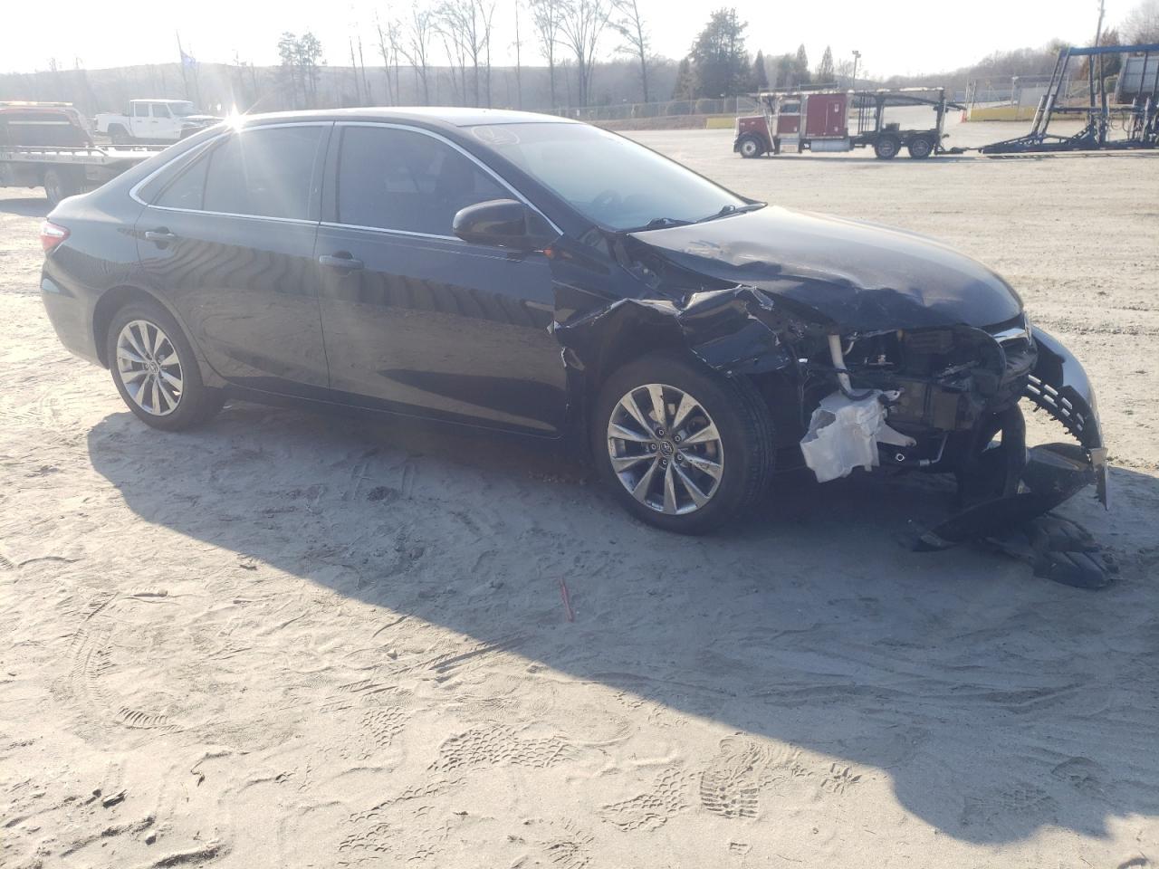2016 TOYOTA CAMRY LE - Image 4