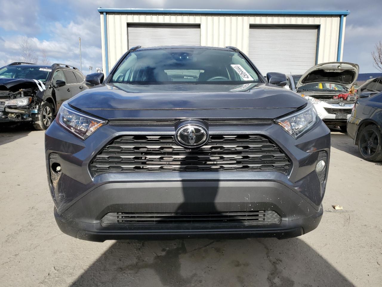 2020 TOYOTA RAV4 XLE P - Image 5