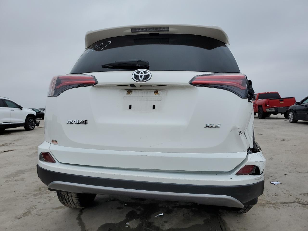 2017 TOYOTA RAV4 XLE - Image 6