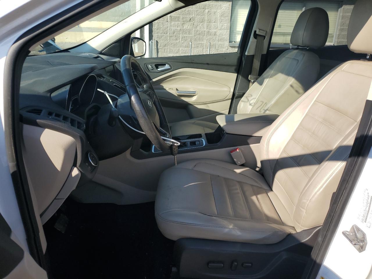 2017 FORD ESCAPE SE - Фото 7