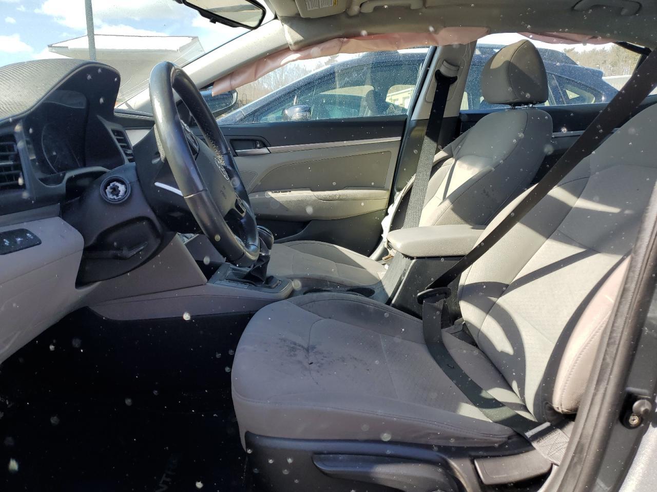 2019 HYUNDAI ELANTRA SE - Фото 7