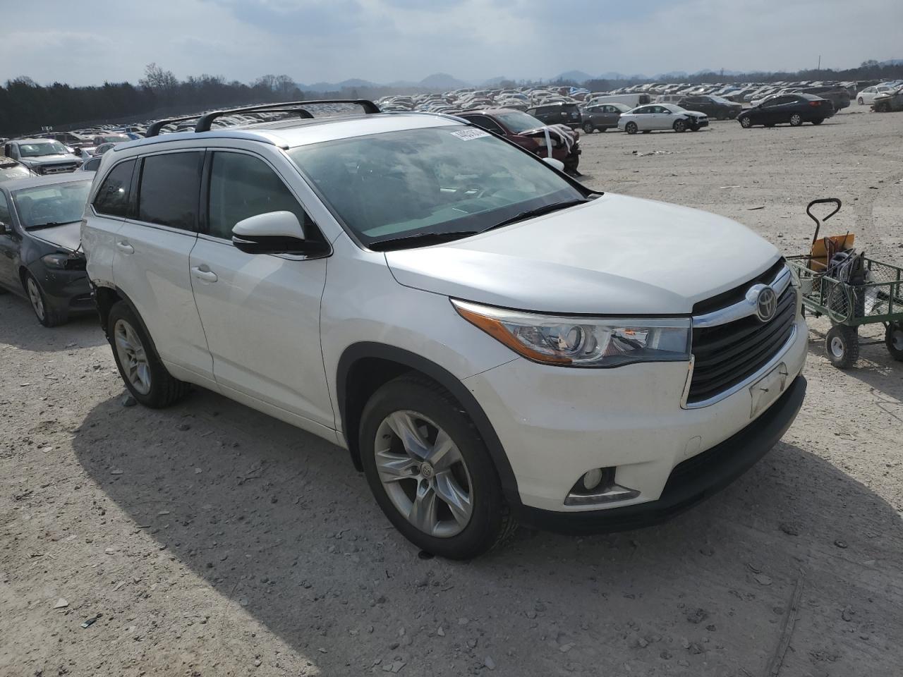 2015 TOYOTA HIGHLANDER - Фото 4