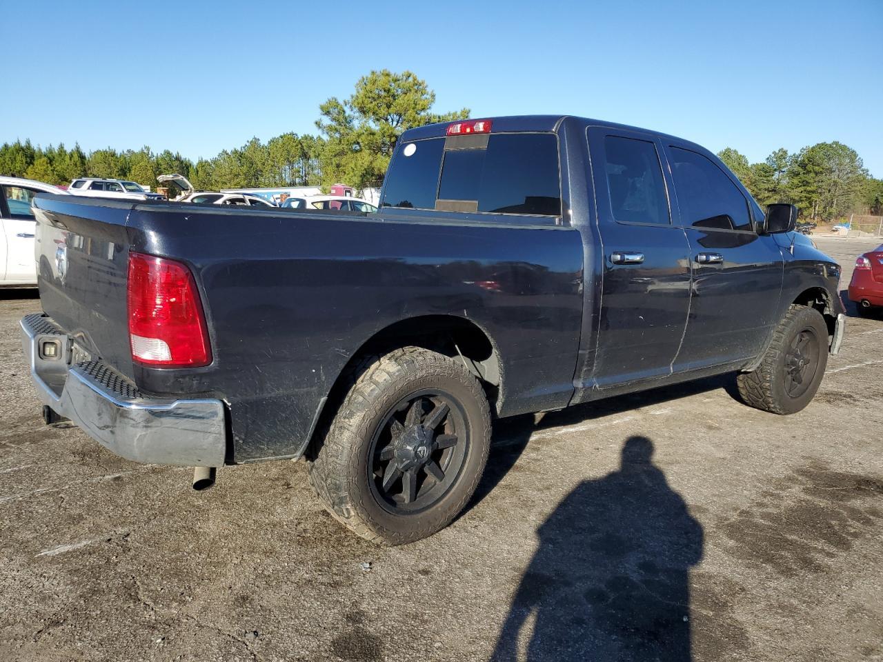 2017 RAM 1500 SLT - Image 3