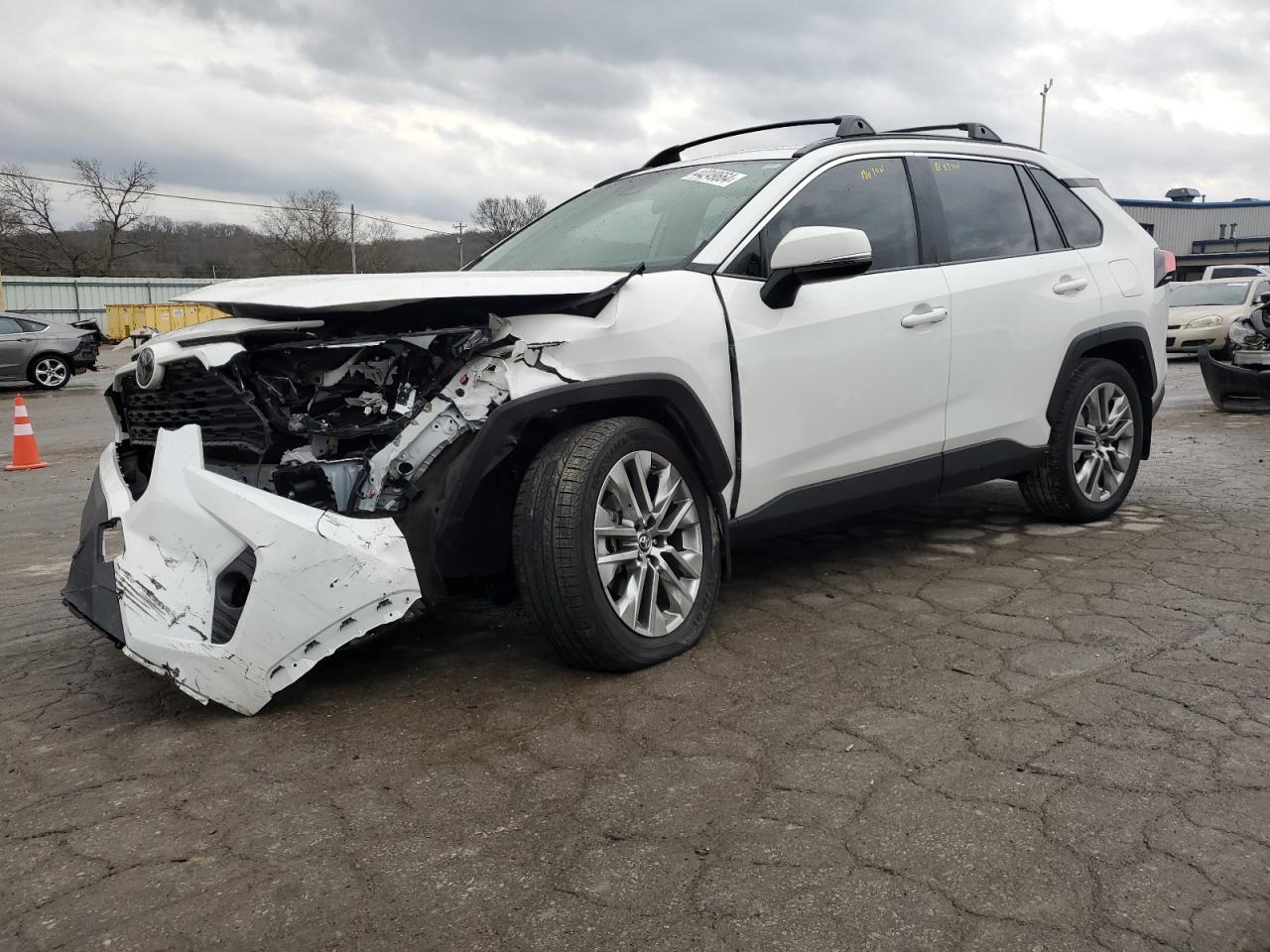 2019 TOYOTA RAV4 XLE P