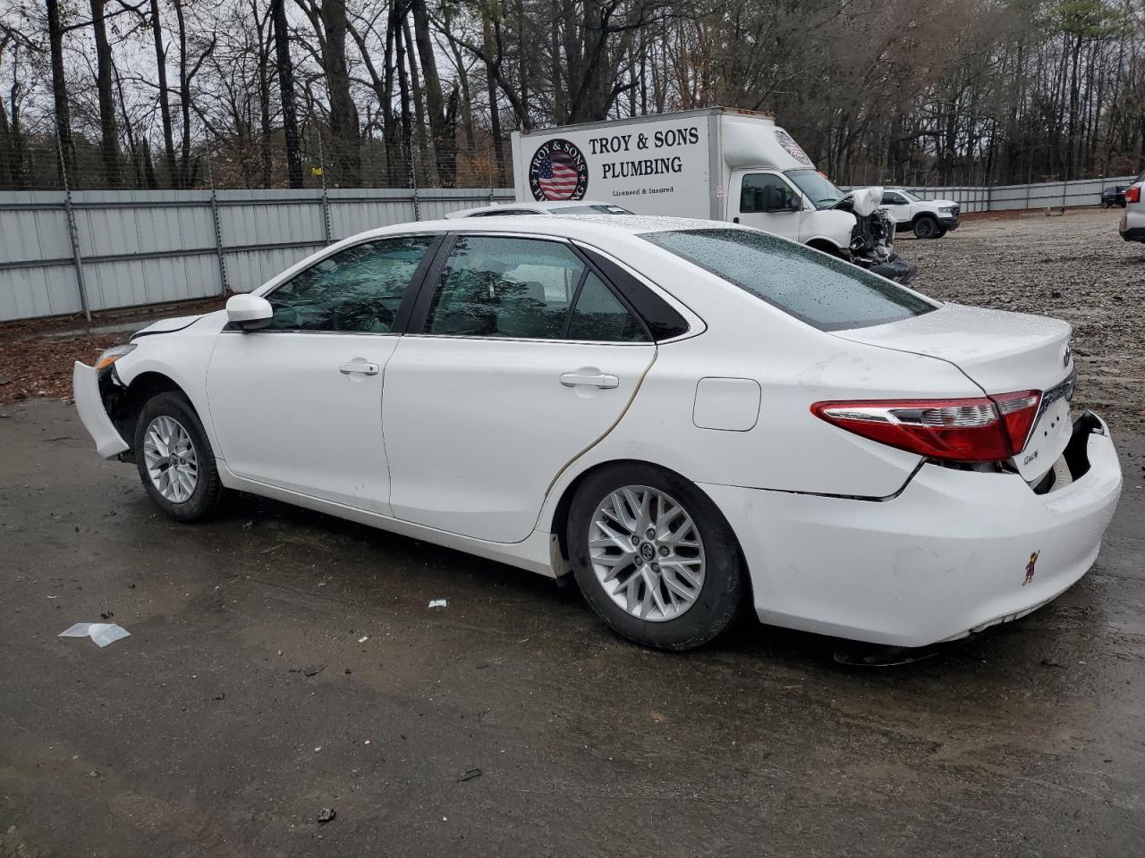 2016 TOYOTA CAMRY LE - Image 2
