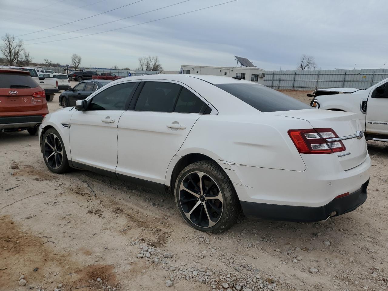 2014 FORD TAURUS SEL - Фото 2