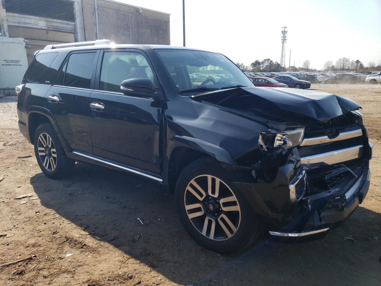 2017 TOYOTA 4RUNNER SR - Image 4