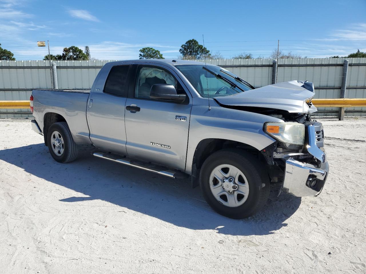 2014 TOYOTA TUNDRA DOU - Image 4
