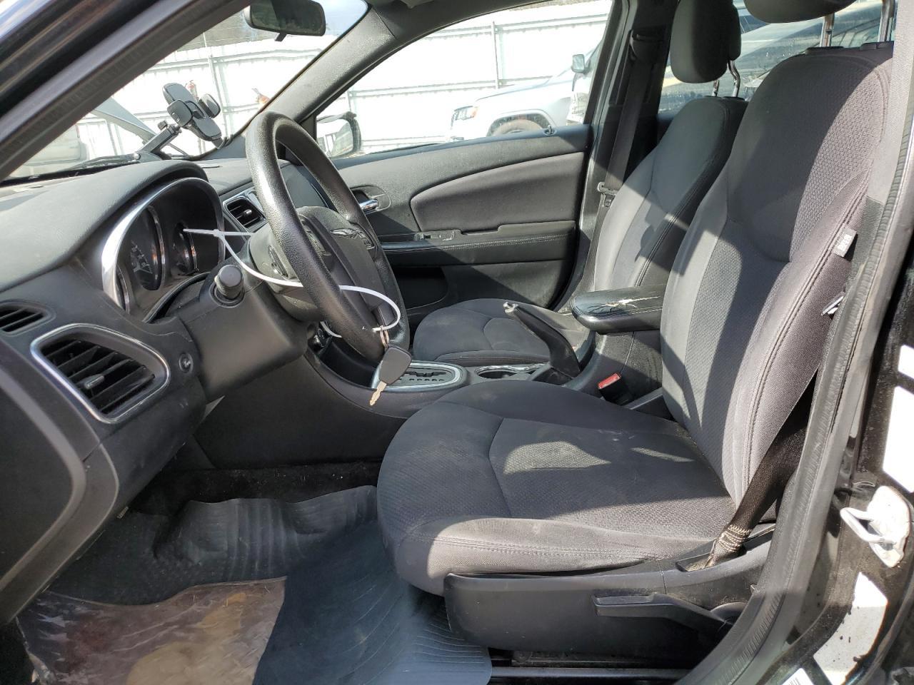 2013 CHRYSLER 200 LX - Фото 7