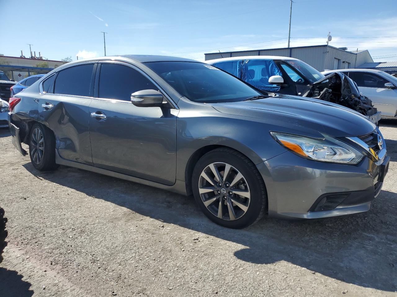 2017 NISSAN ALTIMA 2.5 - Image 4