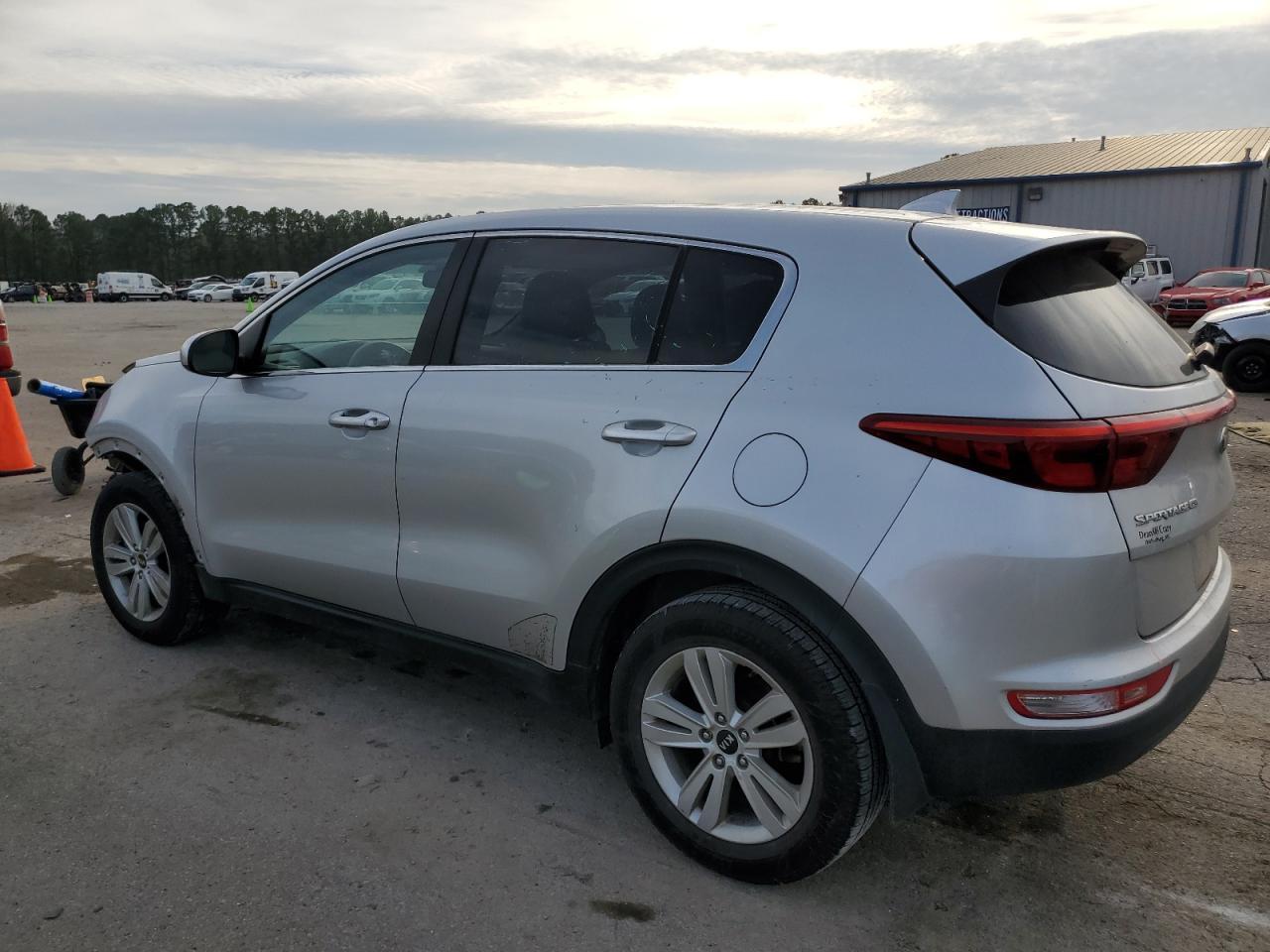 2017 KIA SPORTAGE L - Image 2
