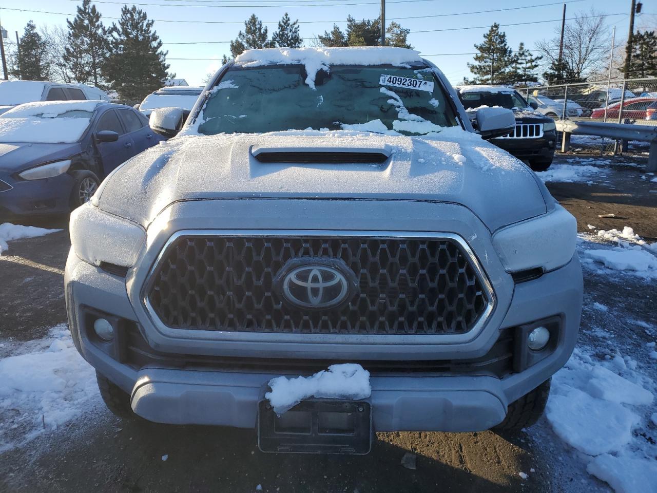 2019 TOYOTA TACOMA DOU - Фото 5