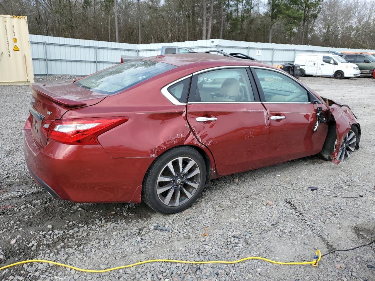 2017 NISSAN ALTIMA 2.5 - Фото 3