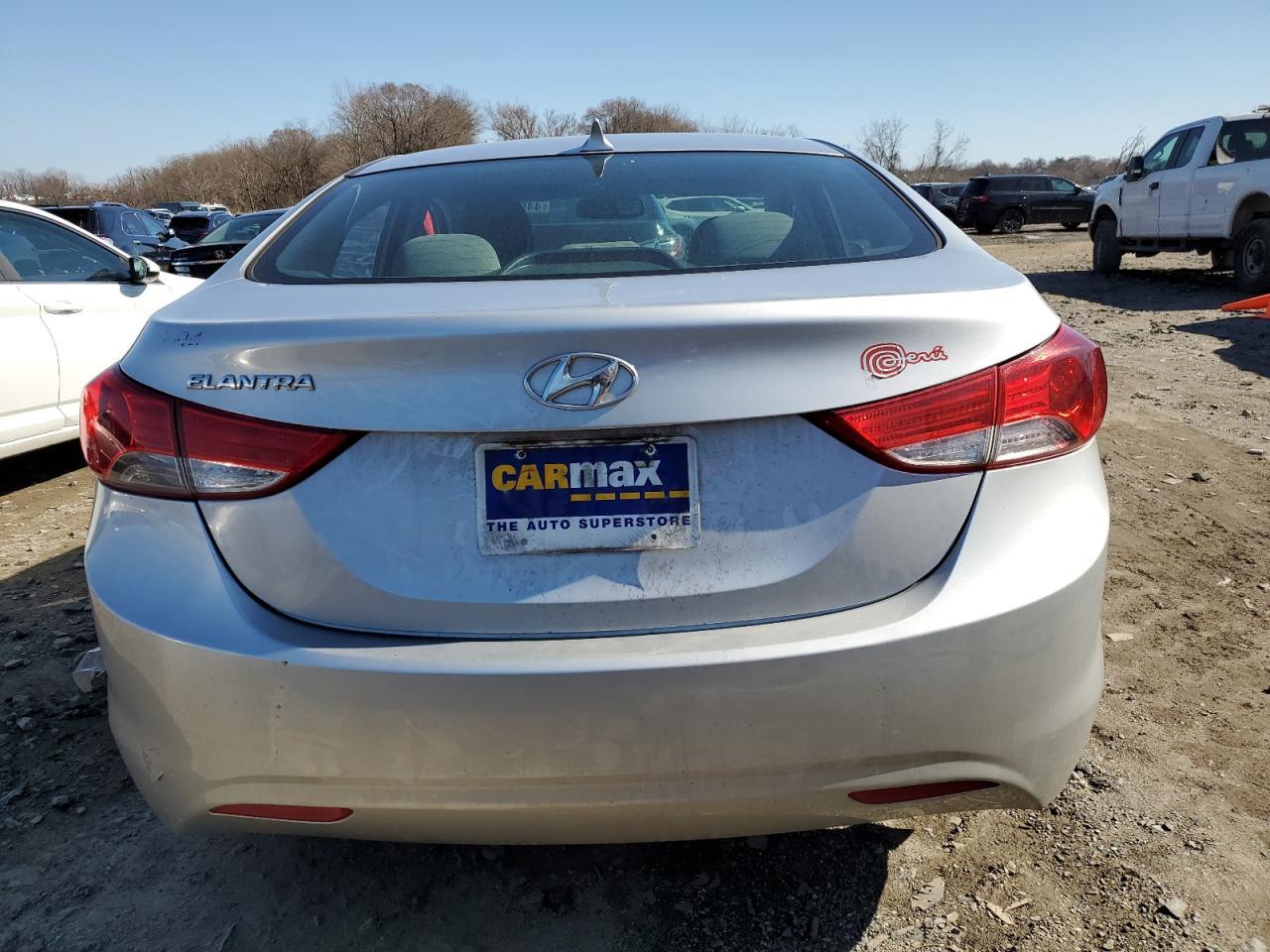 2013 HYUNDAI ELANTRA GL - Image 6