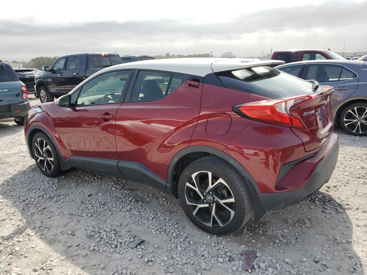 2018 TOYOTA C-HR XLE - Фото 2