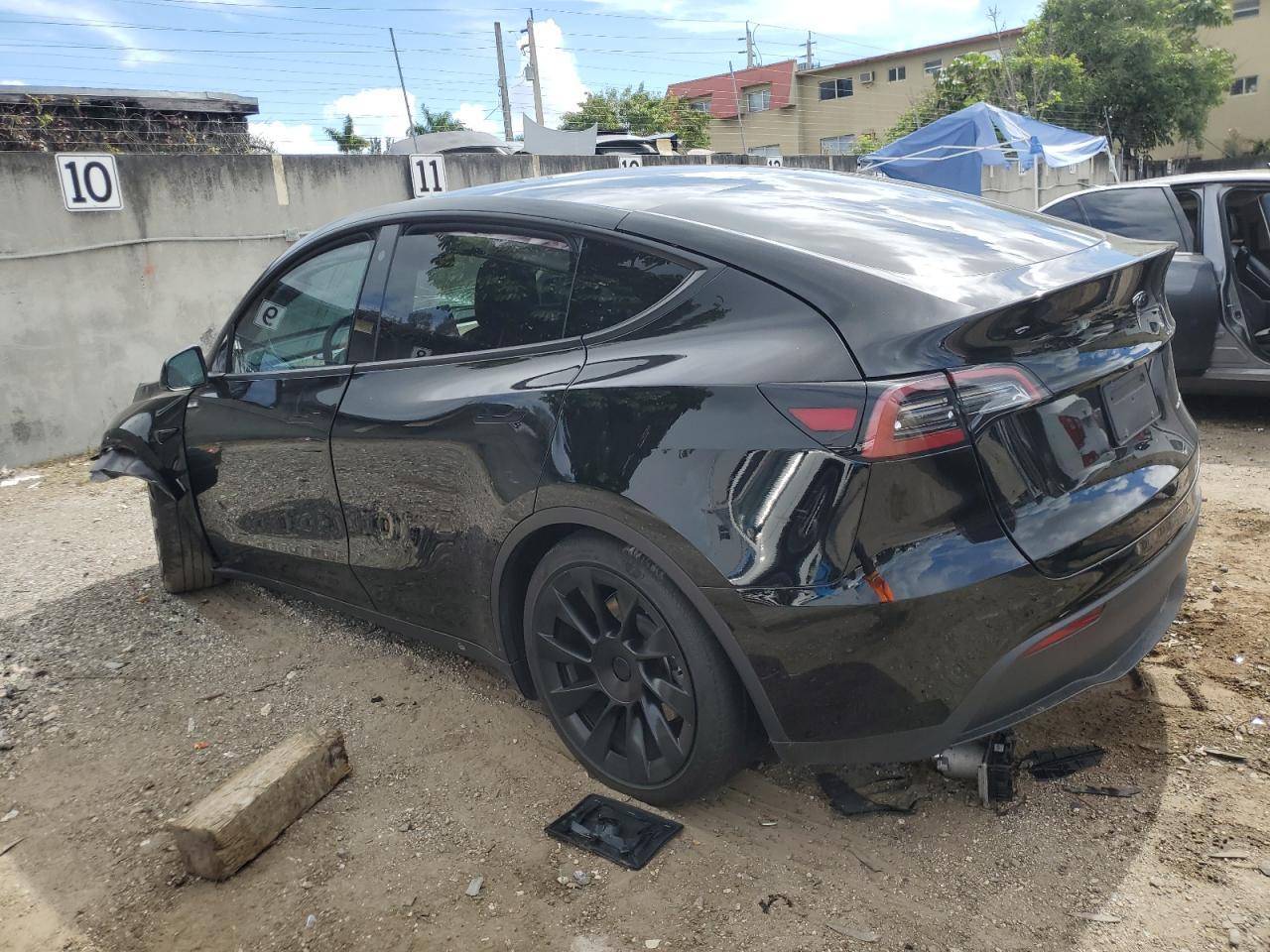 2023 TESLA MODEL Y - Фото 2