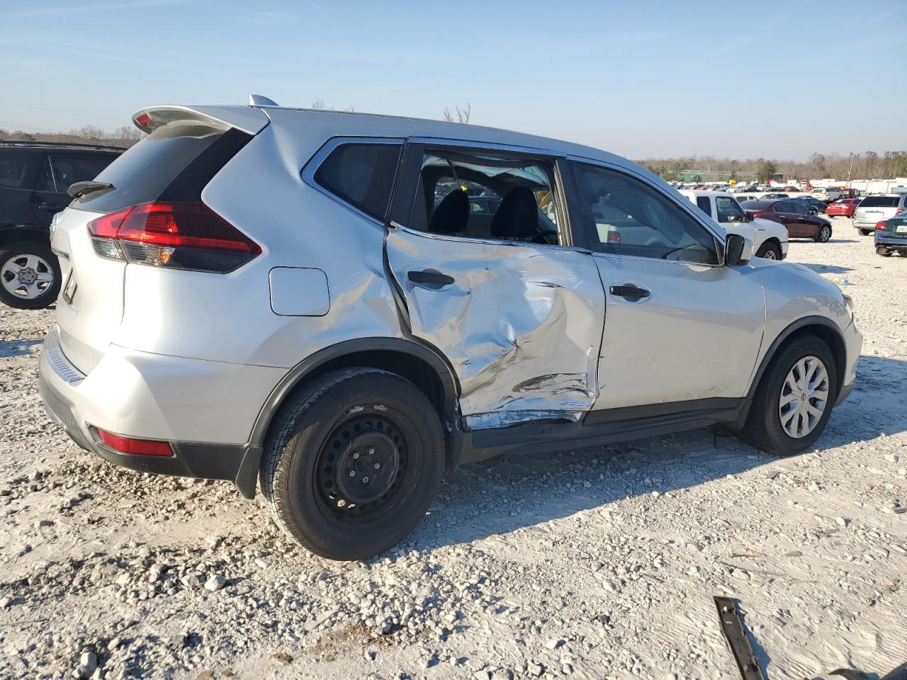 2018 NISSAN ROGUE S - Фото 3