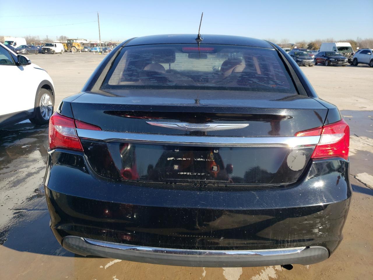 2012 CHRYSLER 200 LX - Image 6