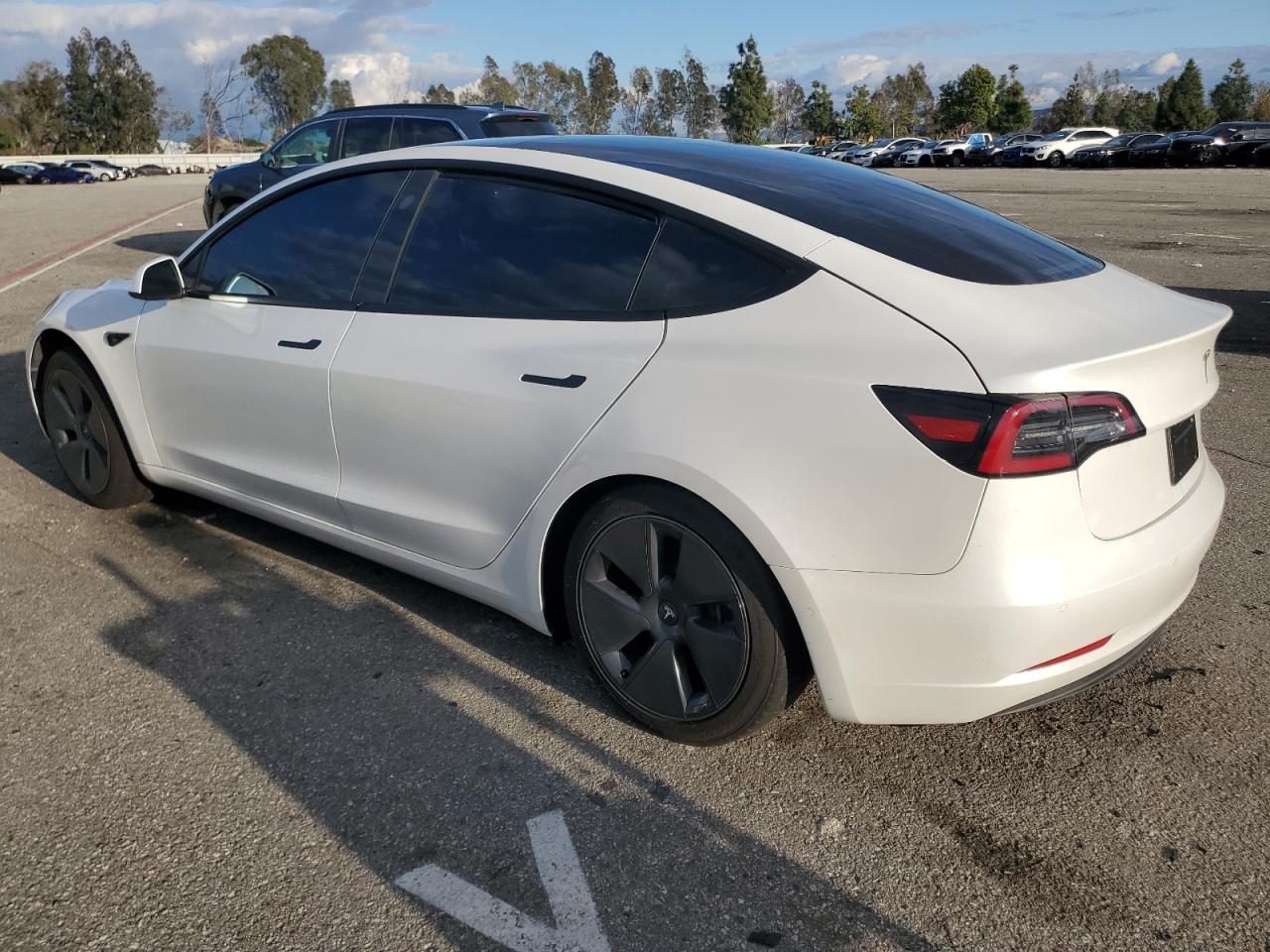 2022 TESLA MODEL 3 - Image 2