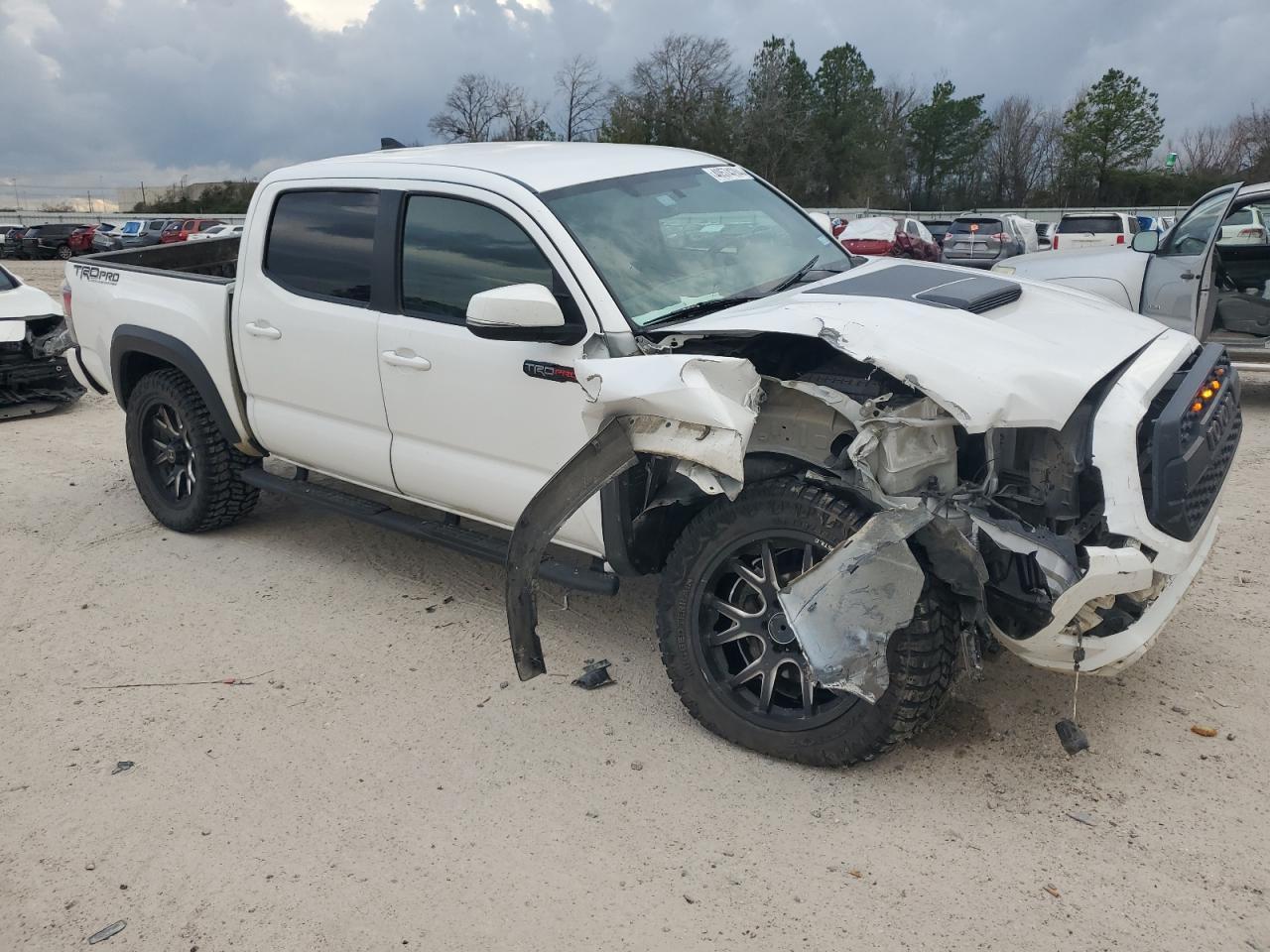 2017 TOYOTA TACOMA DOU - Фото 4