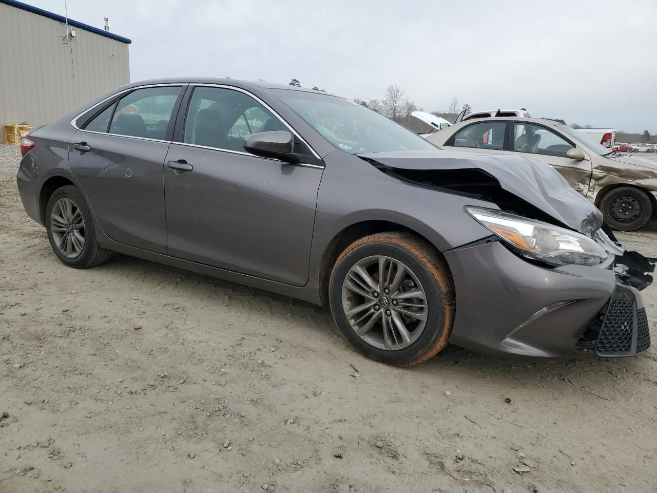 2017 TOYOTA CAMRY LE - Image 4