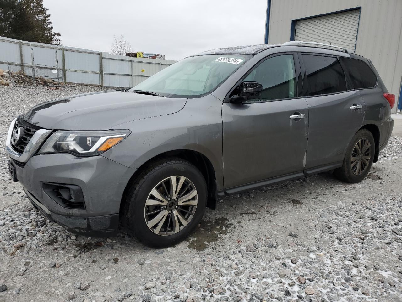 2017 NISSAN PATHFINDER