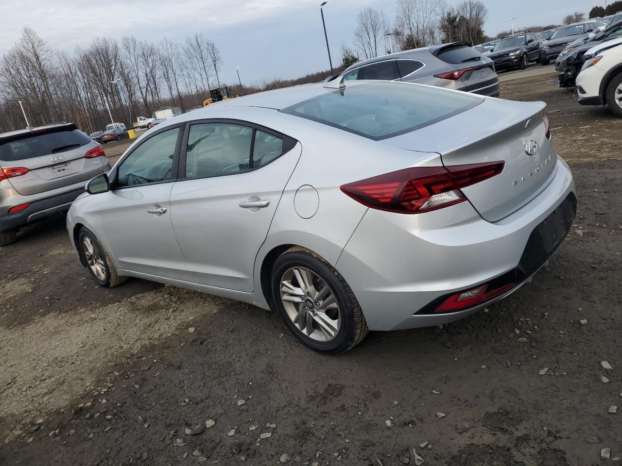 2019 HYUNDAI ELANTRA SE - Фото 2