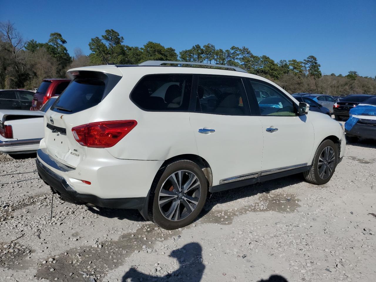 2017 NISSAN PATHFINDER - Image 3