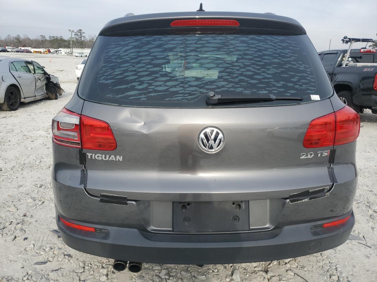2015 VOLKSWAGEN TIGUAN S - Image 6