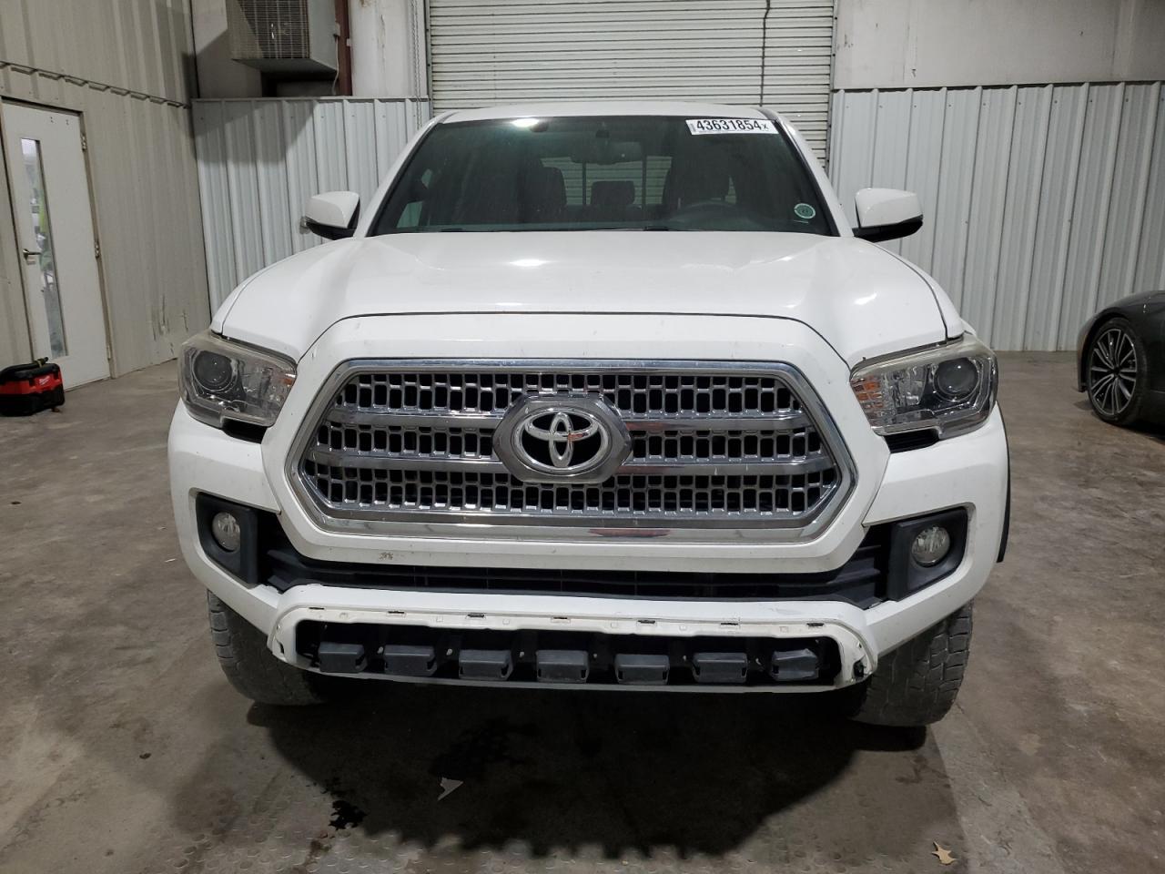 2017 TOYOTA TACOMA DOU - Фото 5