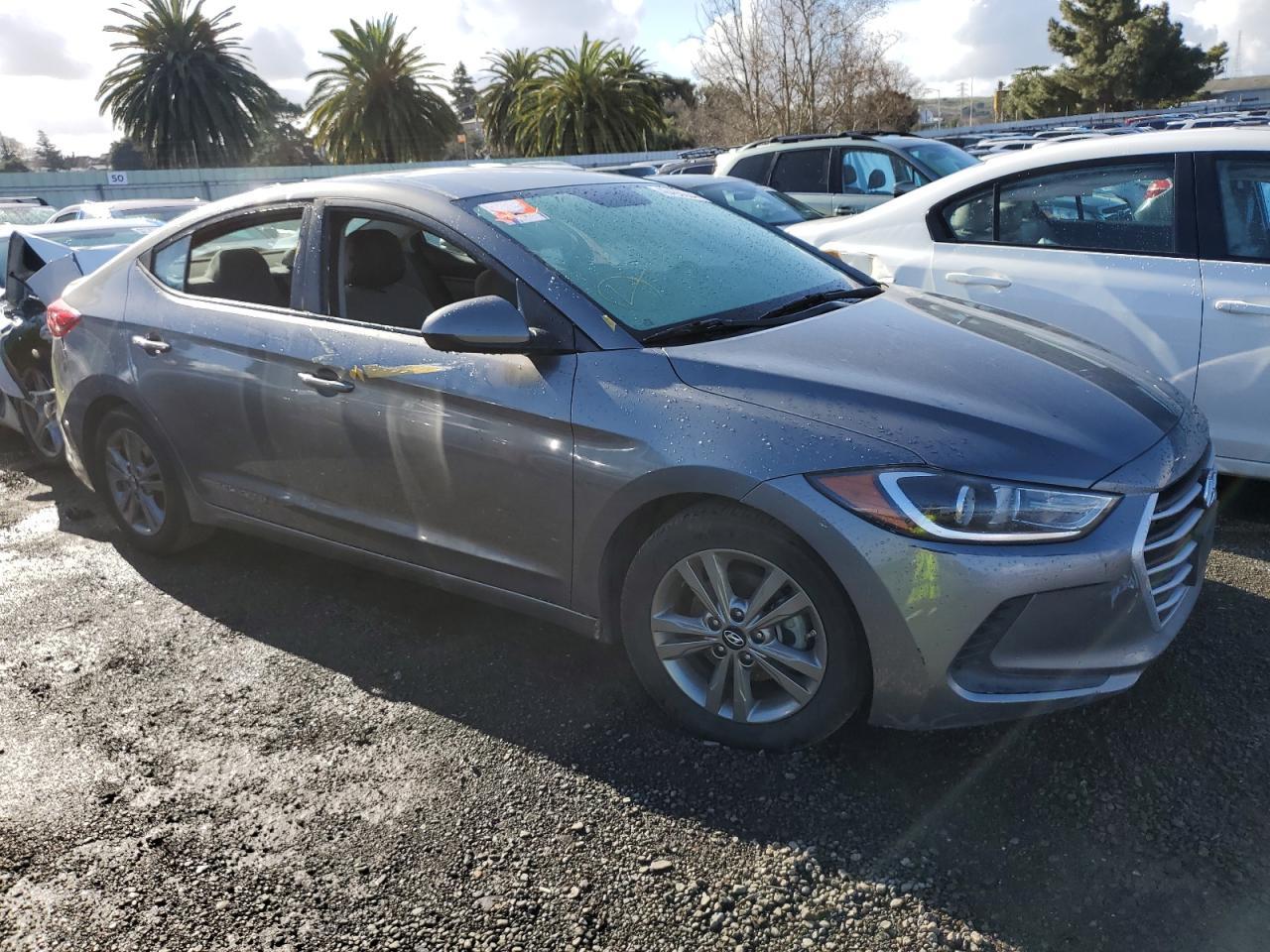 2018 HYUNDAI ELANTRA SE - Фото 4
