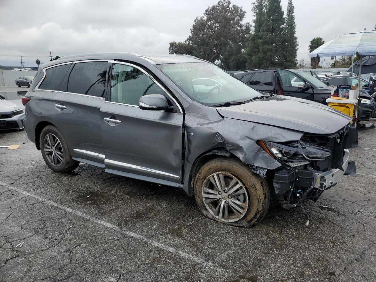2019 INFINITI QX60 LUXE - Image 4