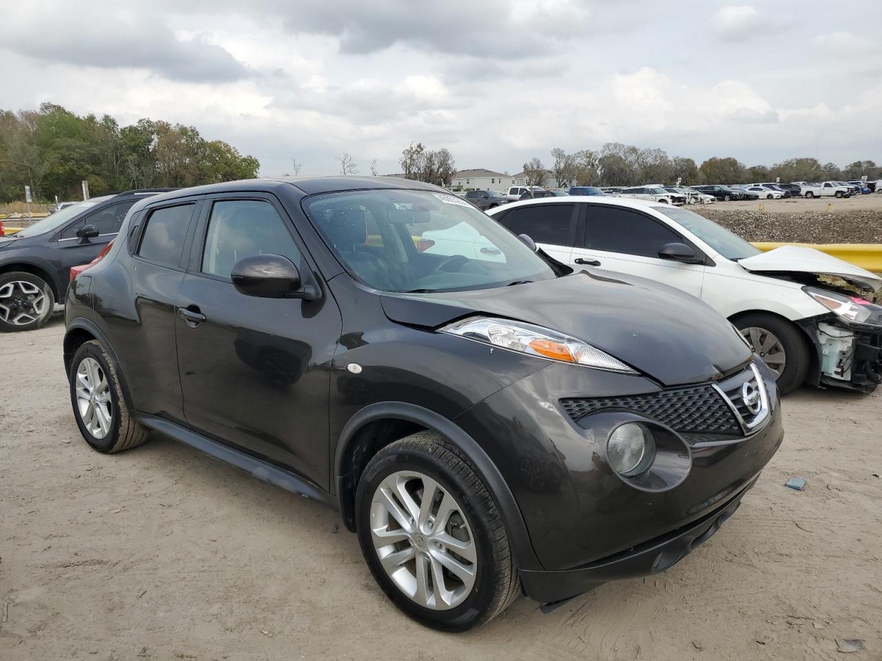 2011 NISSAN JUKE S - Фото 4