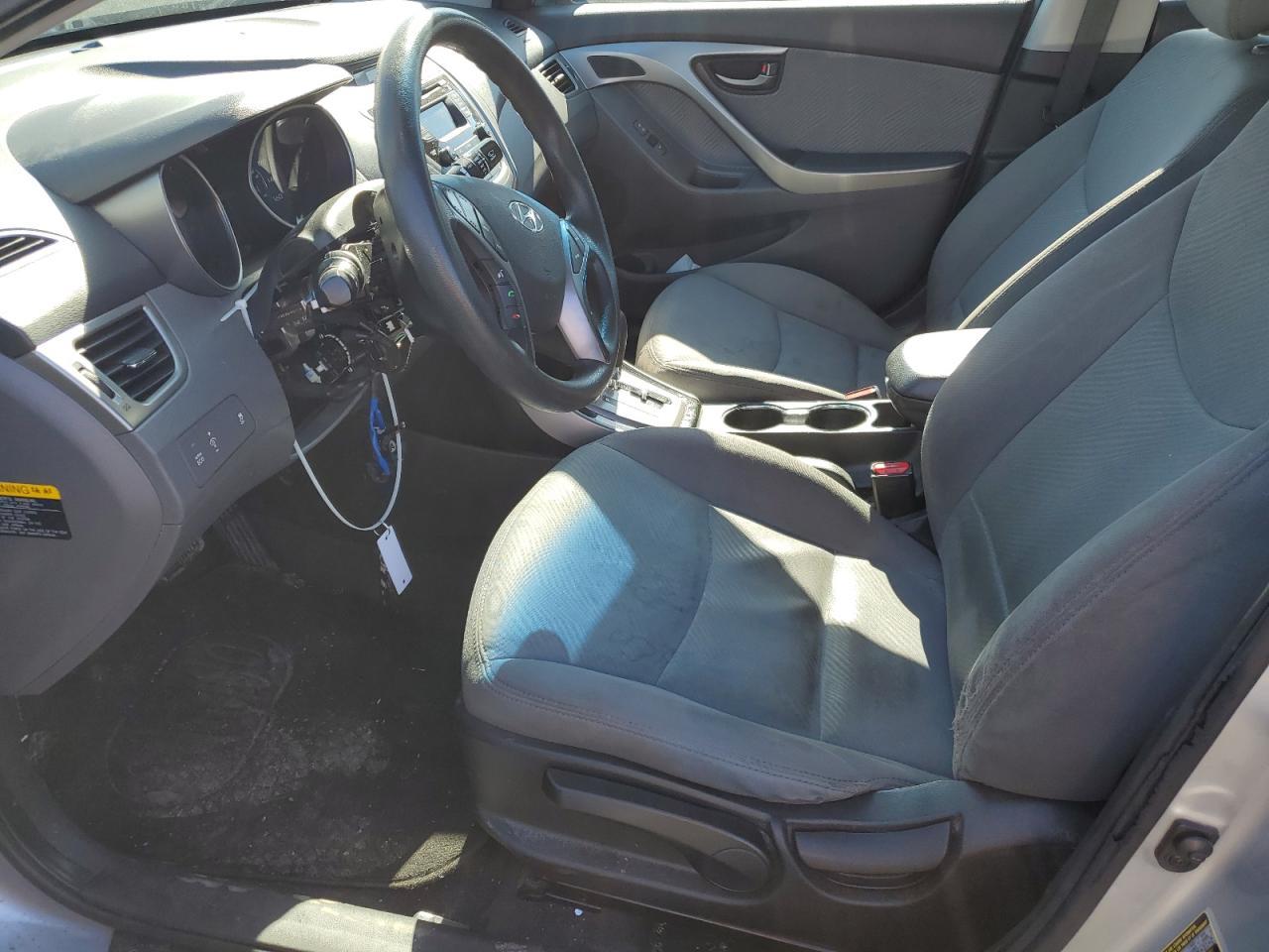 2013 HYUNDAI ELANTRA GL - Image 7