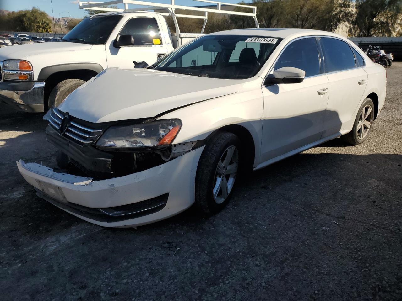 2013 VOLKSWAGEN PASSAT SE