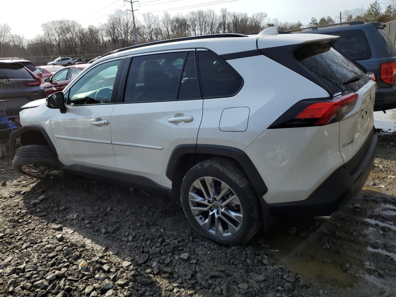 2022 TOYOTA RAV4 XLE P - Image 2