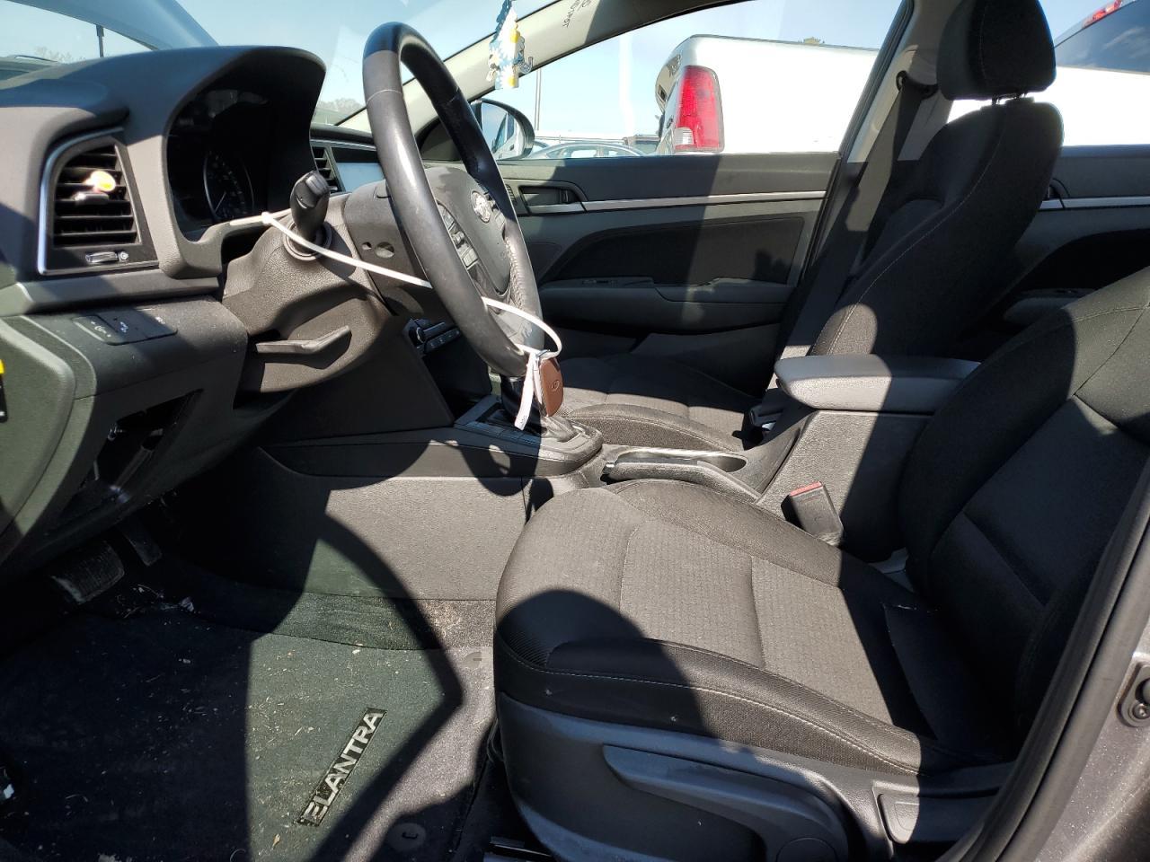 2018 HYUNDAI ELANTRA SE - Фото 7