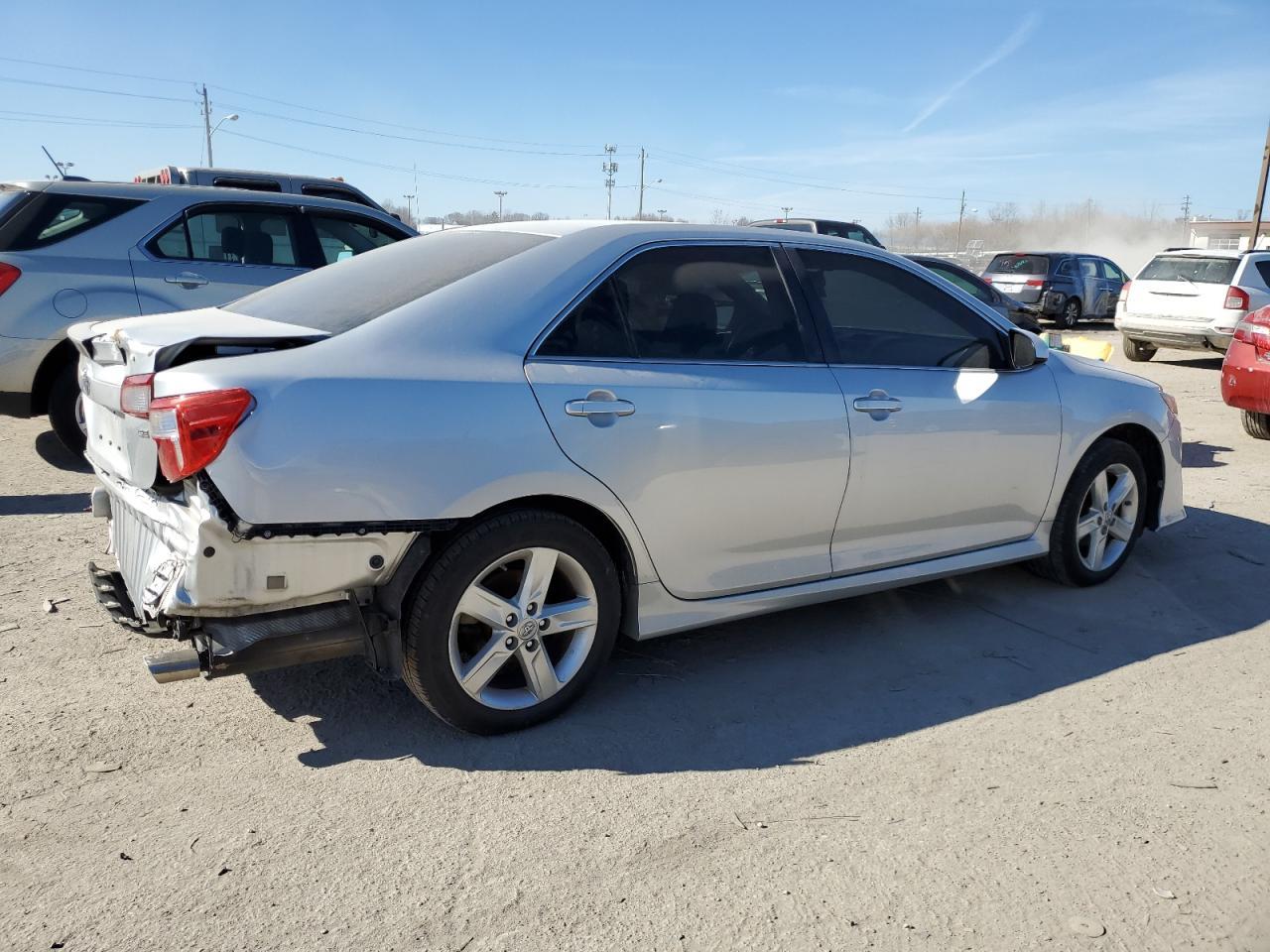 2014 TOYOTA CAMRY L - Image 3