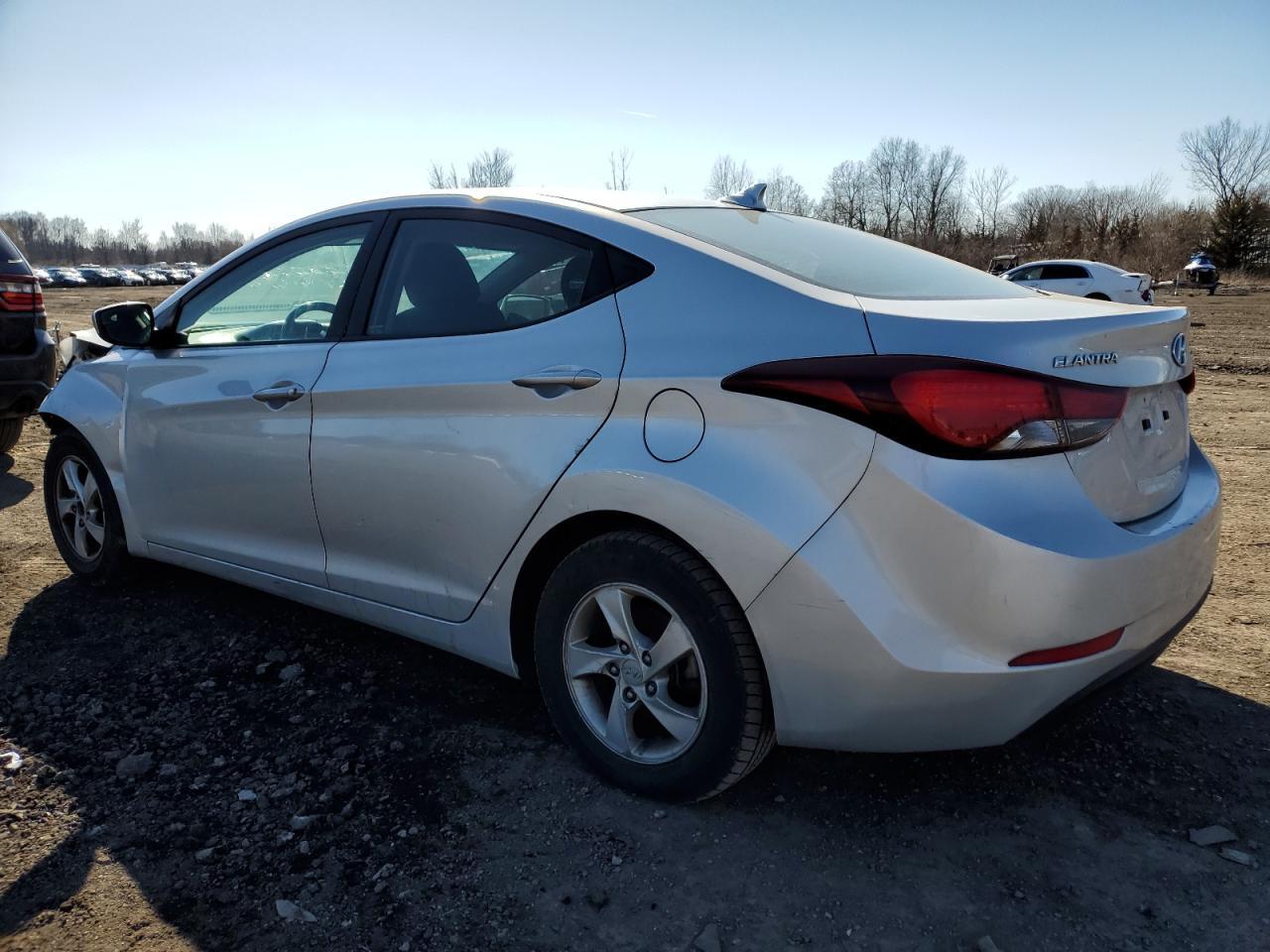 2015 HYUNDAI ELANTRA SE - Image 2