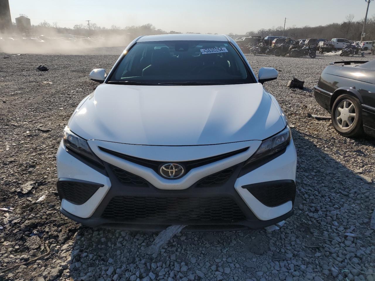 2021 TOYOTA CAMRY SE - Image 5