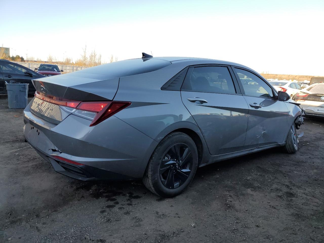 2023 HYUNDAI ELANTRA SE - Фото 3