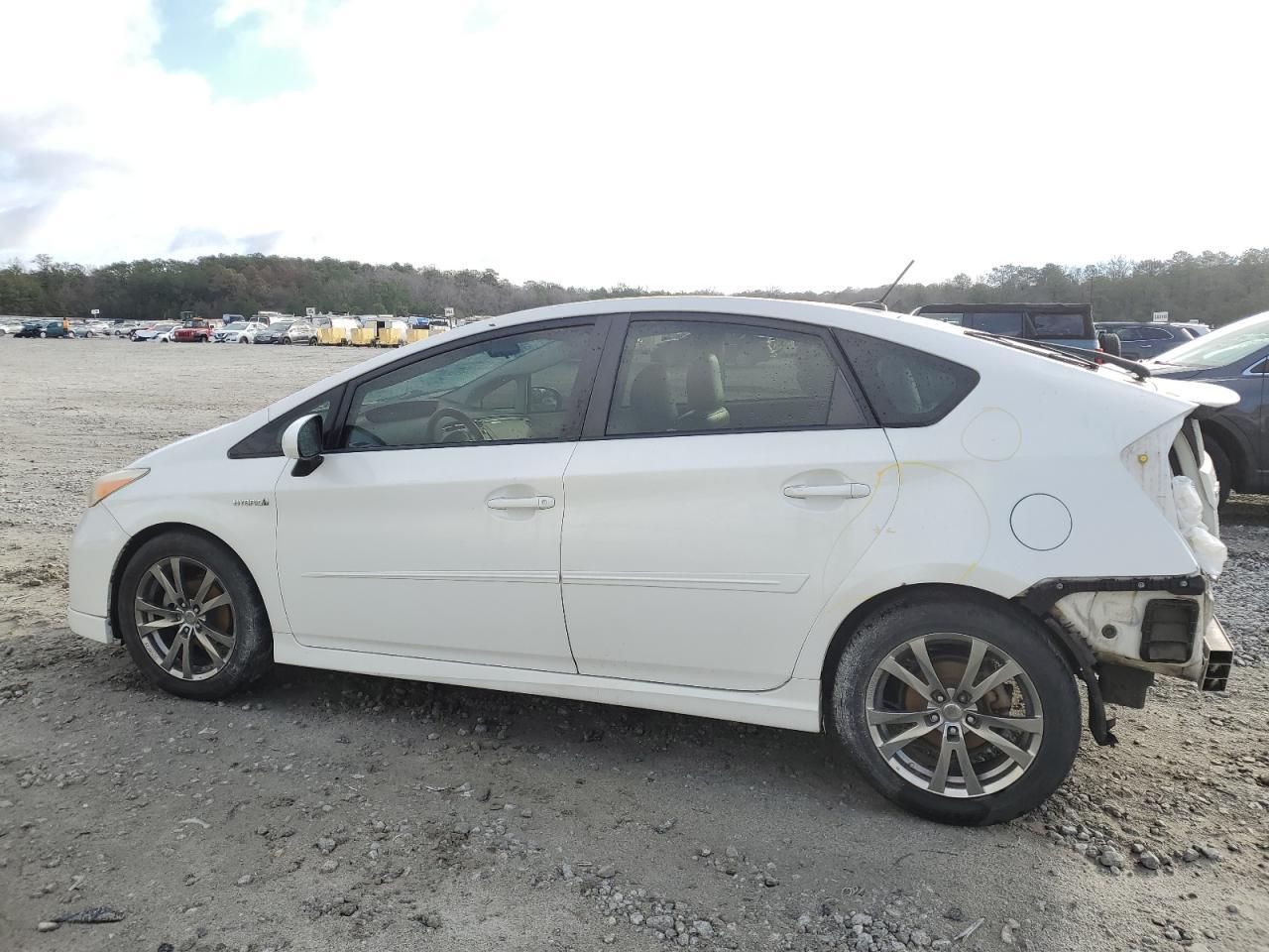 2013 TOYOTA PRIUS - Фото 2