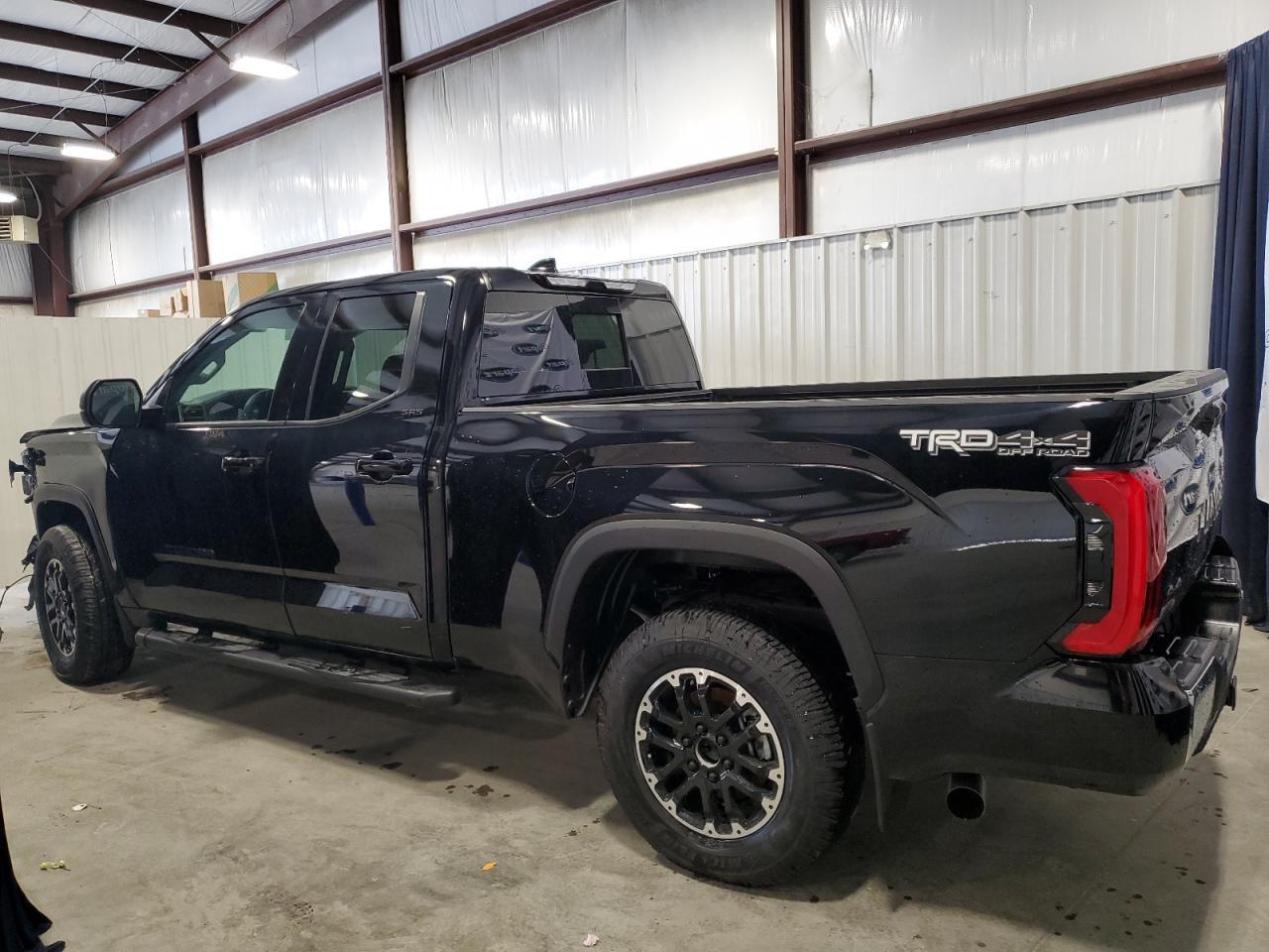 2023 TOYOTA TUNDRA DOU - Фото 2