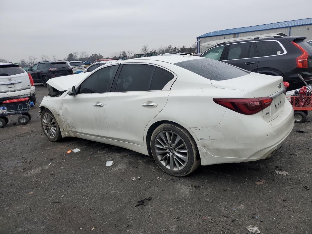 2018 INFINITI Q50 LUXE - Image 2